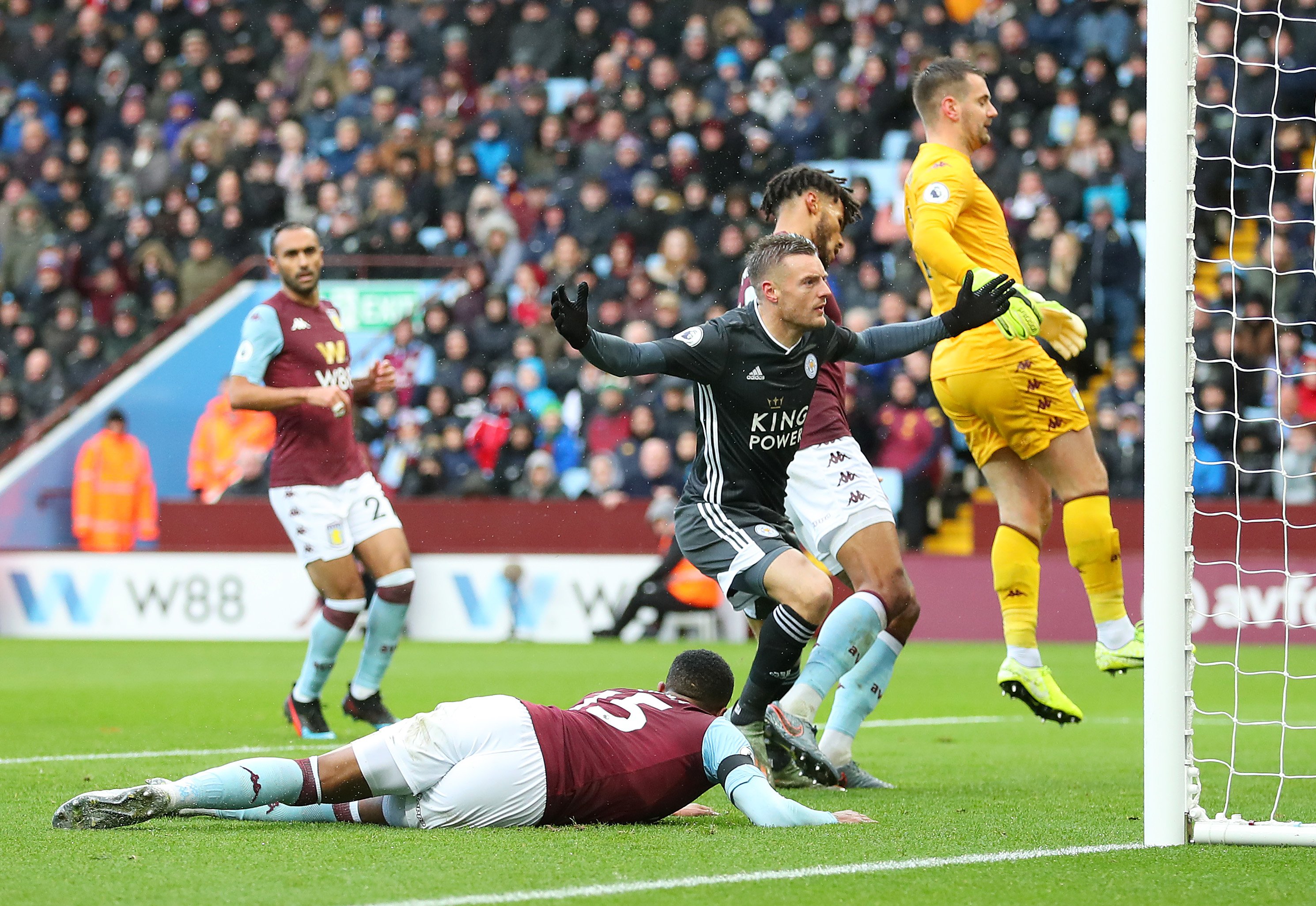 甲桂冠而努 甲桂冠而努