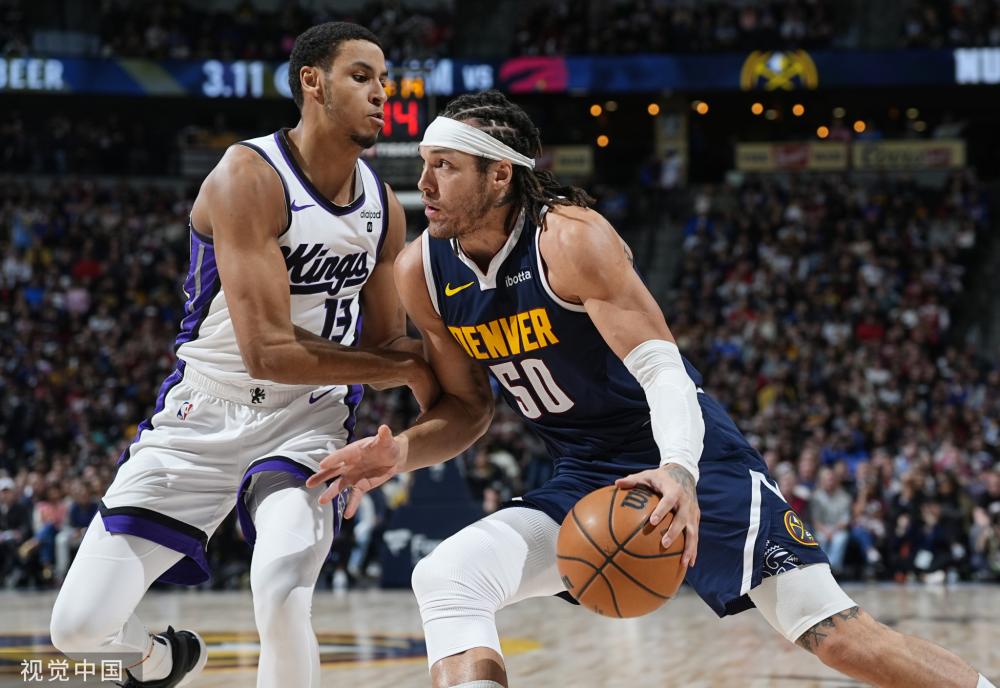 与此同时 与此同时