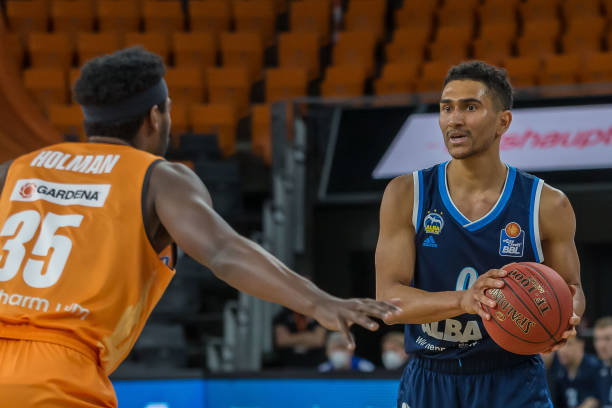 球迷们将继 球迷们将继