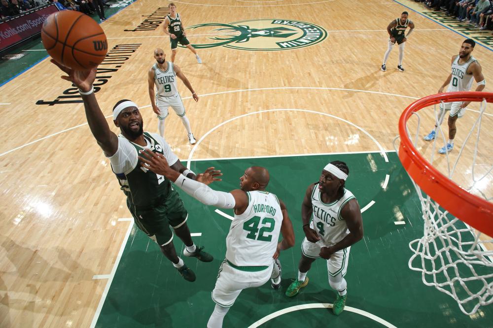 对防守紧密 对防守紧密